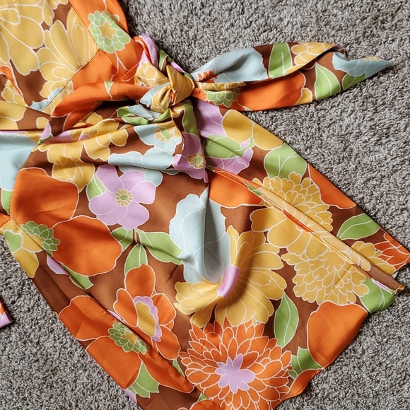 Forever 21 70s Inspired Dress floral size small - Picture 6 of 8